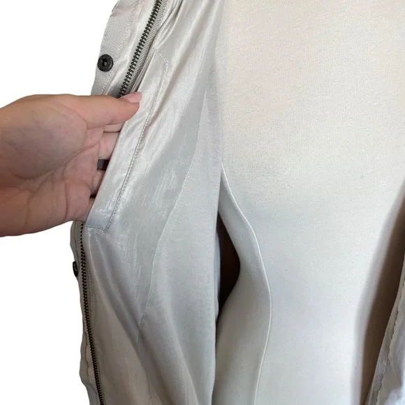 Chico’s Metallic Silver Windbreaker / Waterproof Jacket - Picture 12 of 14